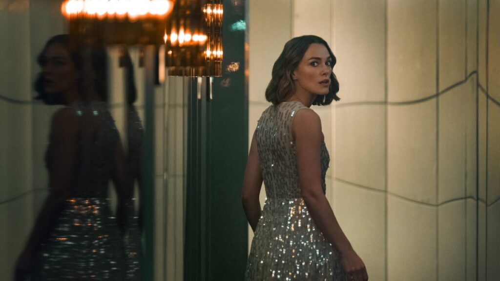 woman in cabin 10 review