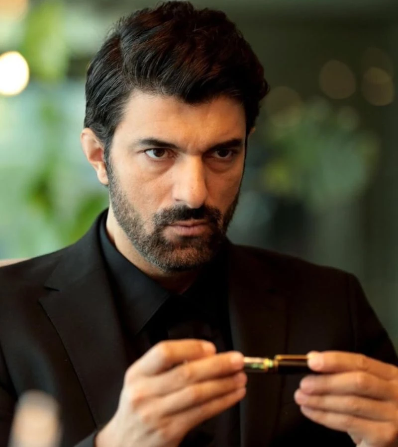  Engin Akyürek Old Money