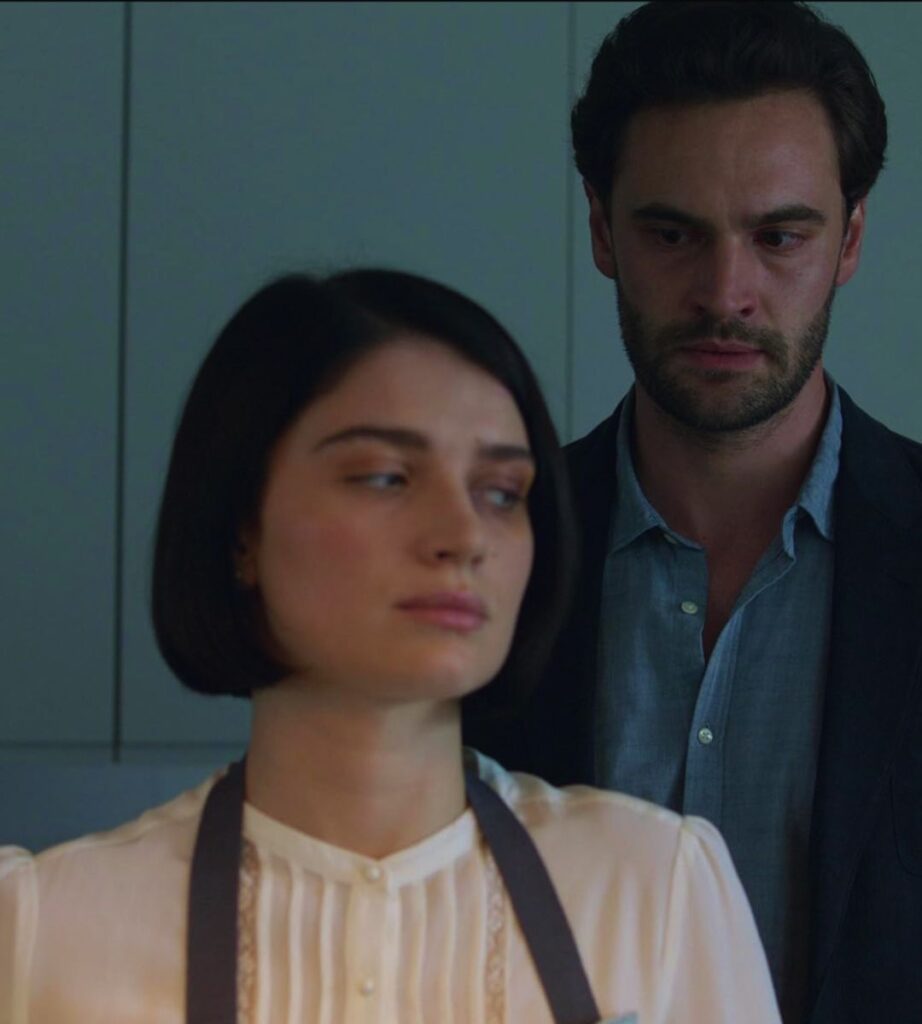 Behind Her Eyes Netflix psychological thriller 