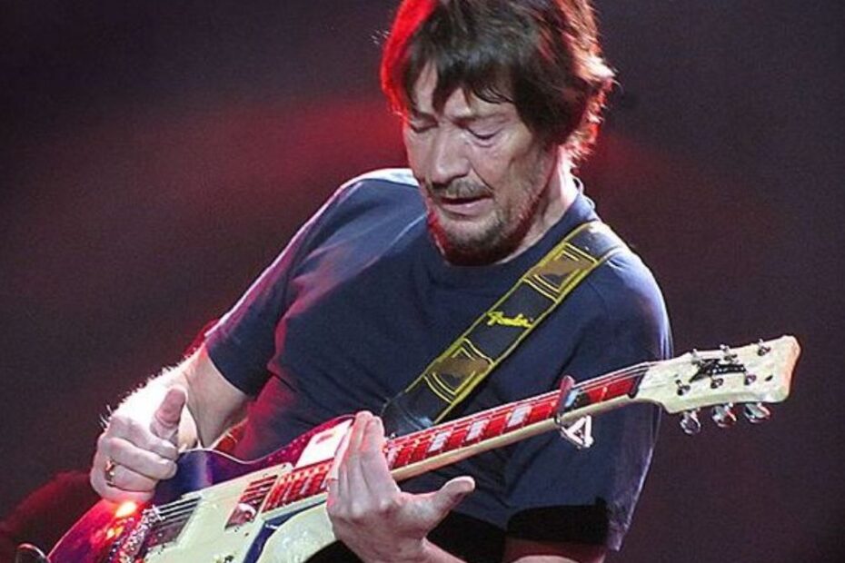 Chris Rea dies aged 74. He was the voice behind Driving Home for Christmas and hits like Josephine, On the Beach, and Fool (If You Think It’s Over).