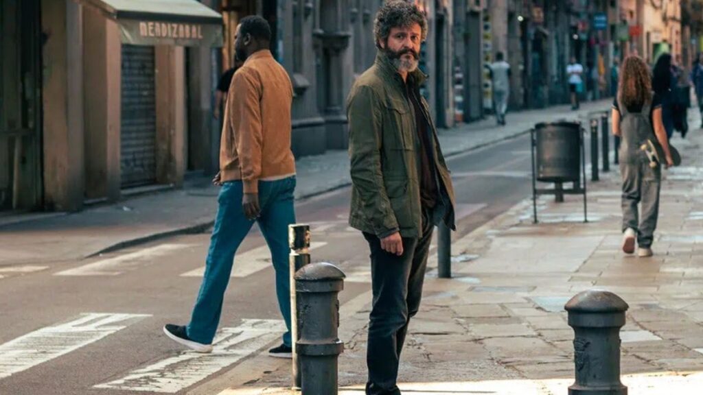 Isak Férriz as unpredictable inspector Milo Malart in City of Shadows